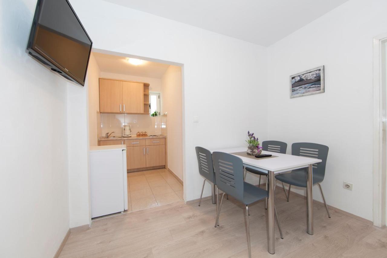 Apartmani Iva Tučepi Kültér fotó