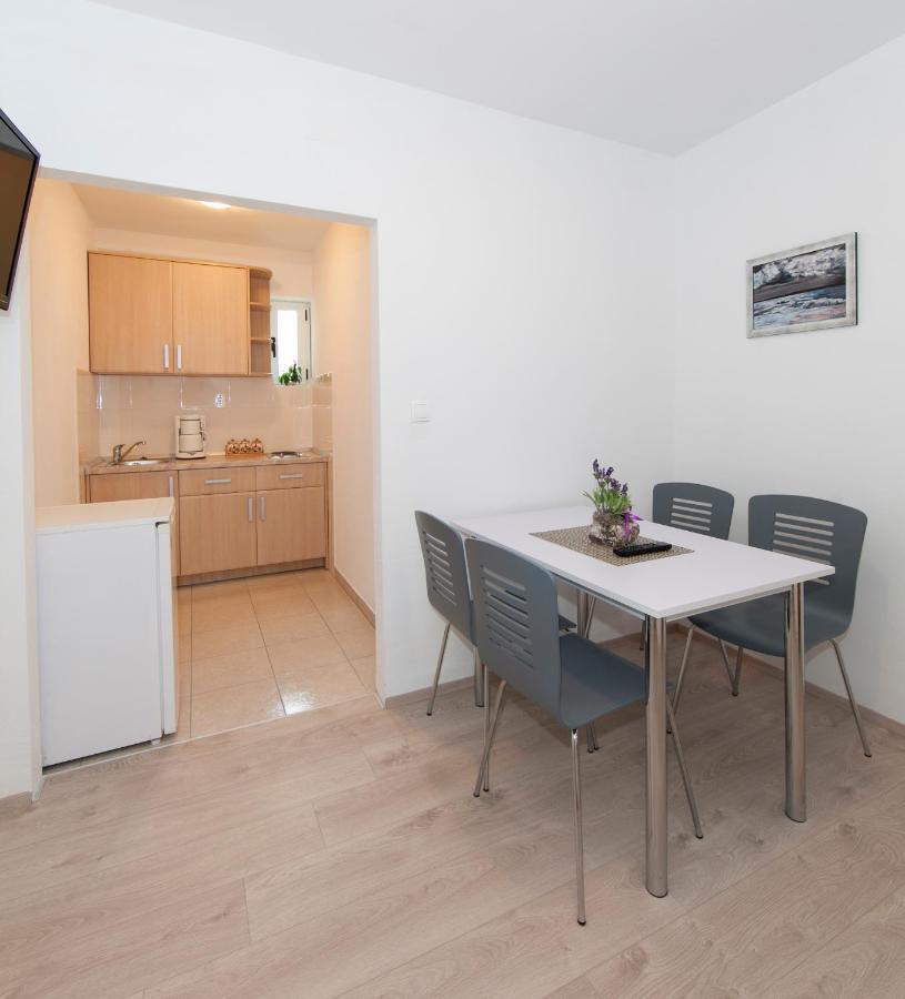 Apartmani Iva Tučepi Kültér fotó