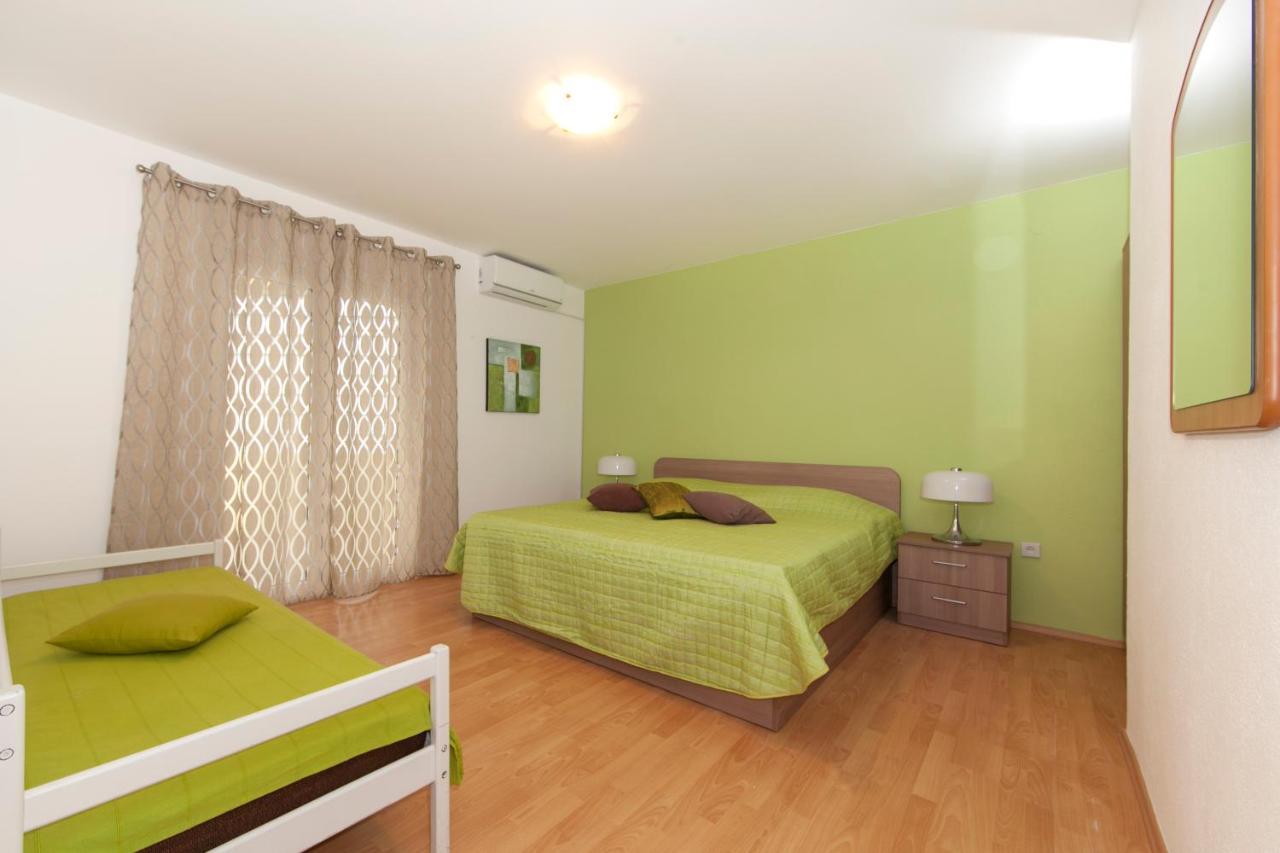 Apartmani Iva Tučepi Kültér fotó