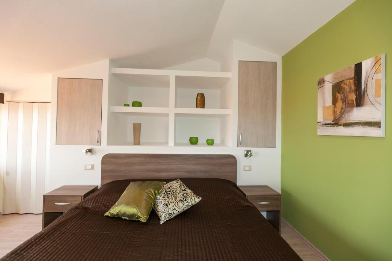Apartmani Iva Tučepi Kültér fotó