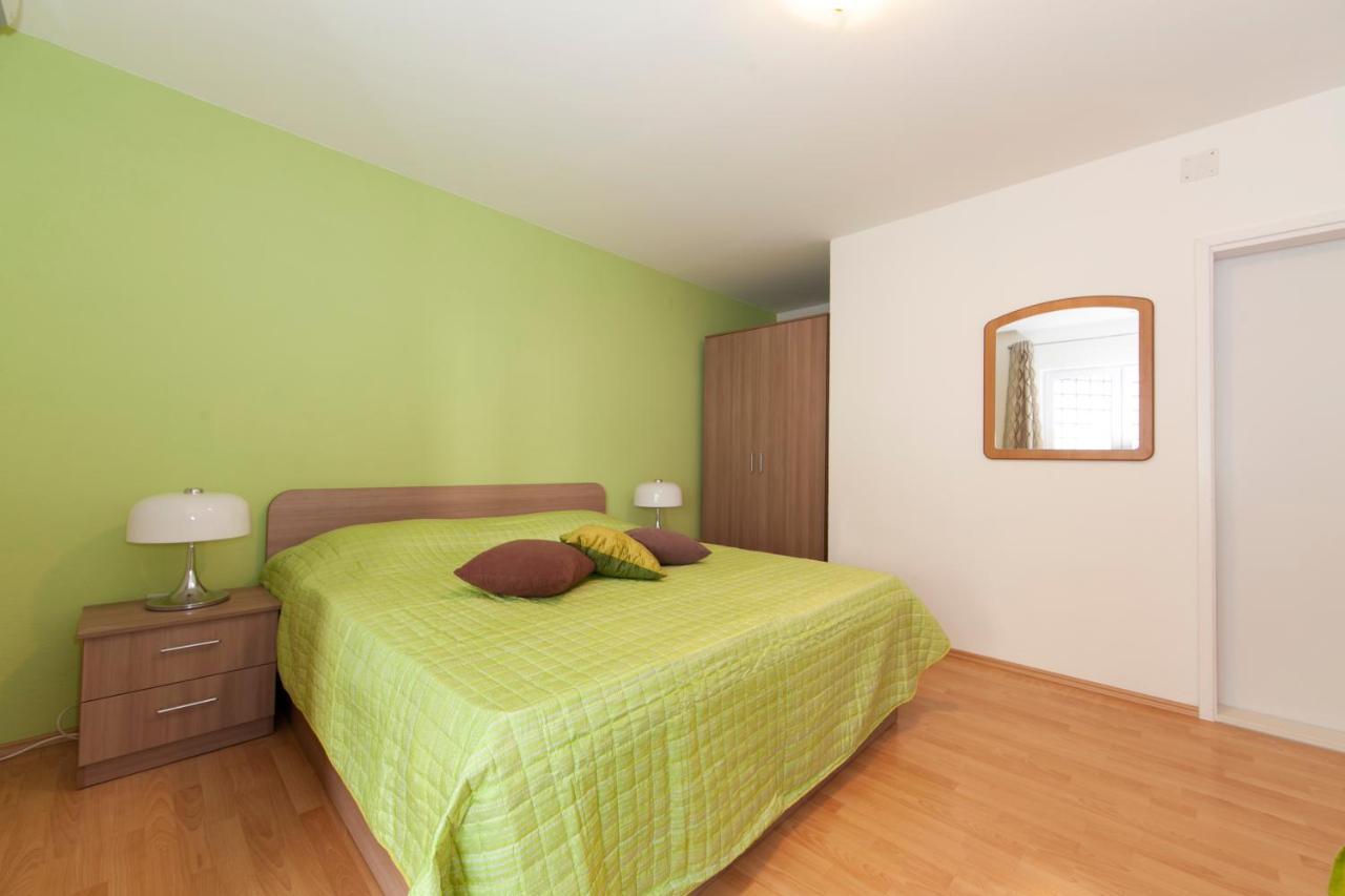 Apartmani Iva Tučepi Kültér fotó