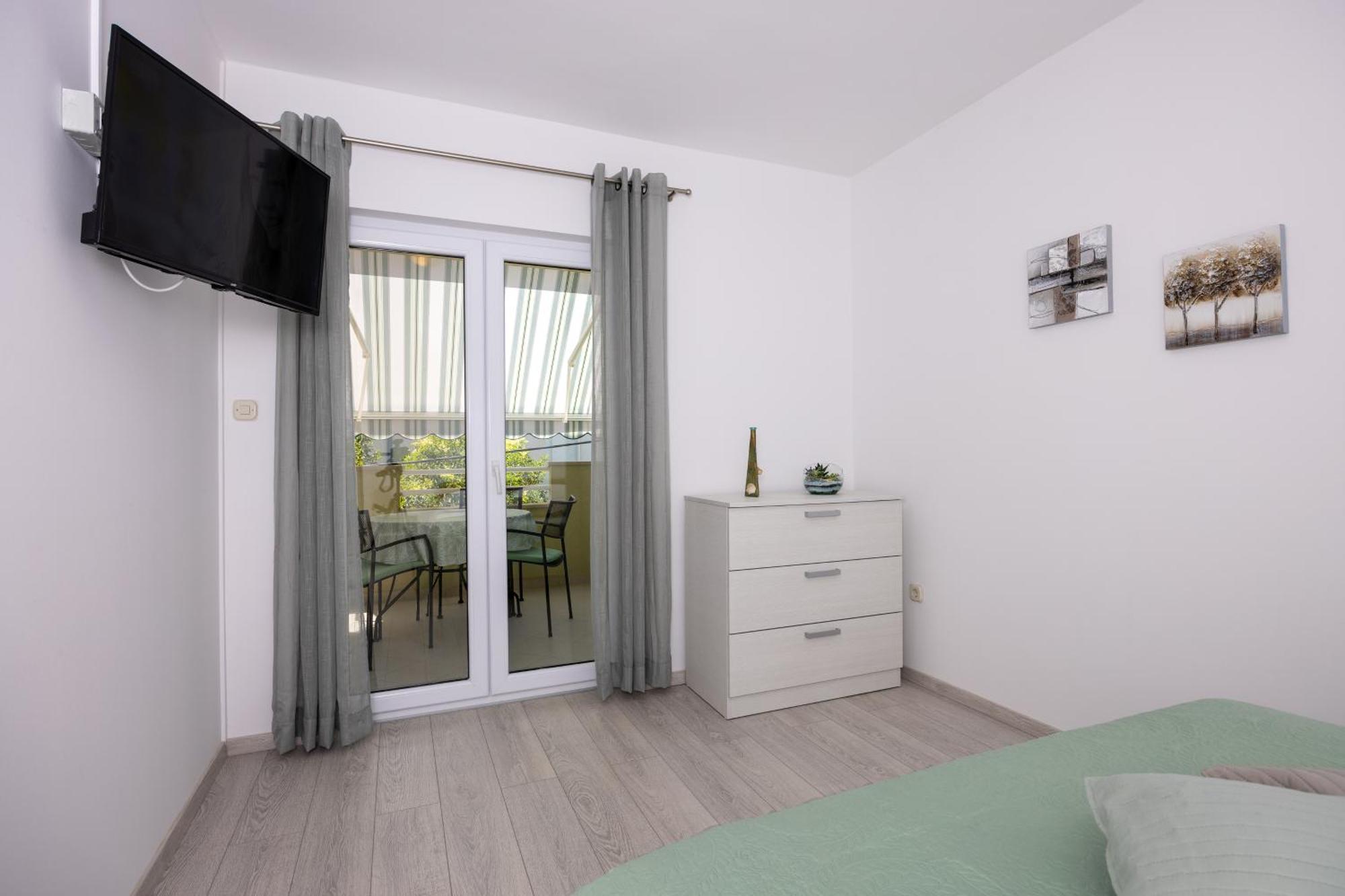 Apartmani Iva Tučepi Kültér fotó