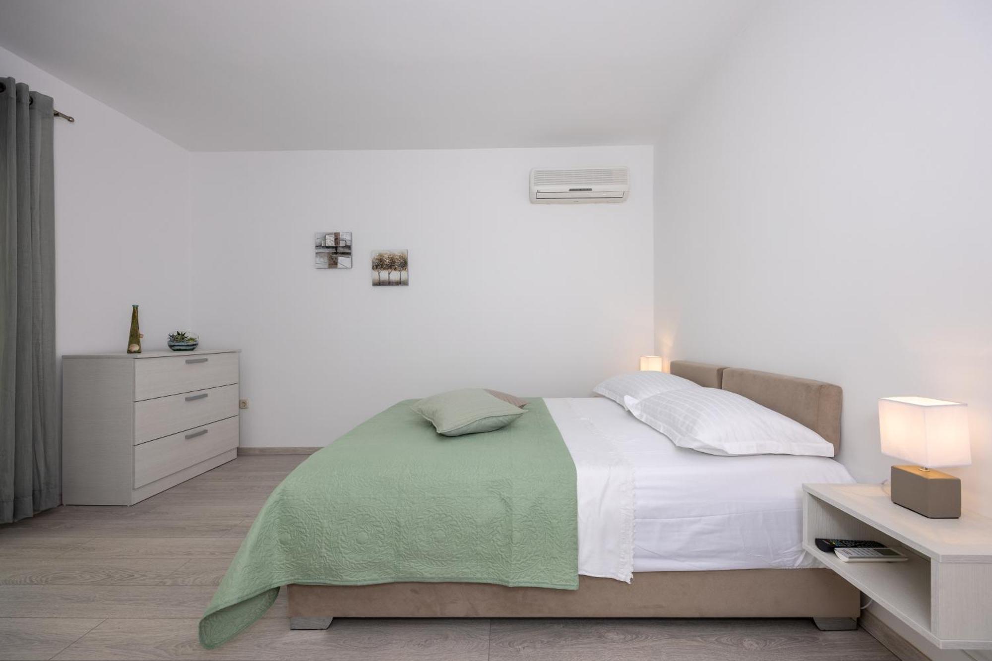 Apartmani Iva Tučepi Kültér fotó